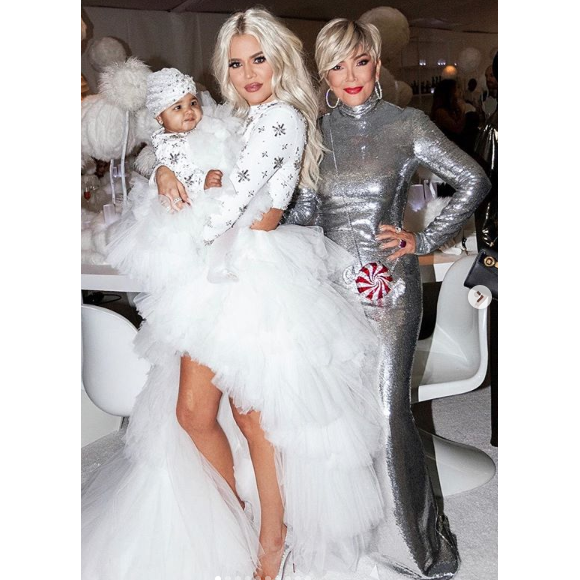 Khloé Kardashian et sa fille True, Kris Jenner à la fête de Noël familiale le 24 décembre 2018.