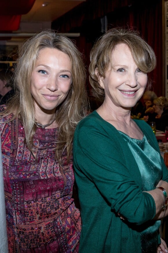 Semi-Exclusif - Laura Smet et sa mère Nathalie Baye - Soirée en l'honneur de Nathalie Baye, organisée par Louis Michel Colla, à La Chope des Puces, restaurant mythique de Marcel Campion à Saint-Ouen. Le 30 avril 2018 © Cyril Moreau / Bestimage