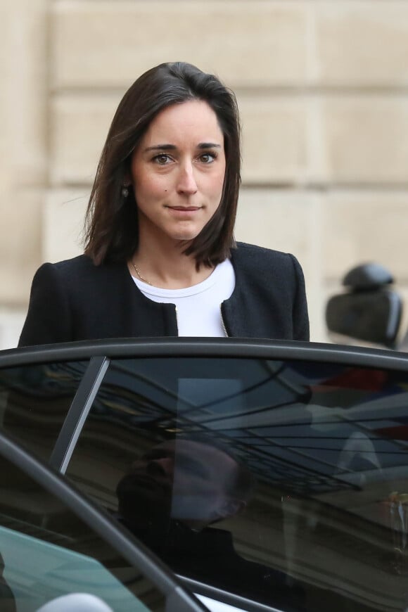 Brune Poirson, secrétaire d'état auprès du ministre d'État, ministre de la Transition écologique et solidaire - Sortie du conseil des ministres du 5 décembre 2018, au palais de l'Elysée à Paris. © Stéphane Lemouton / Bestimage