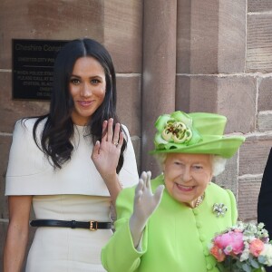 Meghan Markle, duchesse de Sussex, effectue son premier déplacement officiel avec la reine Elisabeth II d'Angleterre, lors de leur visite à Chester. Le 14 juin 2018