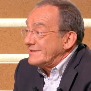 Jean-Pierre Pernaut, guéri de son cancer de la prostate, se livre sur son combat contre la maladie dans "Bonsoir !" (Canal+) samedi 12 janvier 2019.