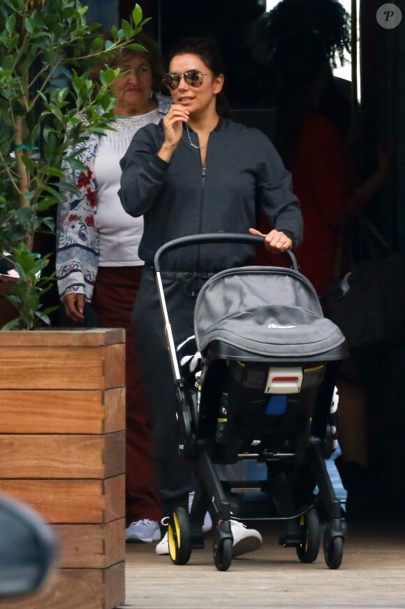 Exclusif - Eva Longoria est allée déjeuner avec son fils Santiago Enrique Bastón au restaurant Soho House à Malibu le 12 janvier 2019.