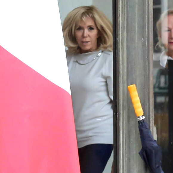 La première dame Brigitte Macron et Agnès B - Sortie du conseil des ministres du 5 décembre 2018, au palais de l'Elysée à Paris. © Stéphane Lemouton / Bestimage