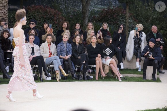 Kate Moran, Alma Jodorowsky, Cécile Cassel, Marion Cotillard et Alessandra Mastronardi- Deuxième défilé de mode Haute-Couture printemps-été 2019 "Chanel" au Grand Palais à Paris. Le 22 janvier 2019 © Olivier Borde / Bestimage