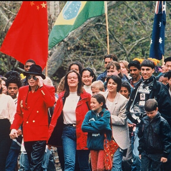 Michael Jackson et Lisa Marie Presley à Neverland en 1995.