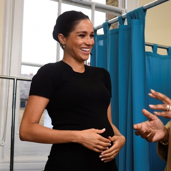 Meghan Markle (enceinte), duchesse de Sussex, en visite dans les locaux de l'association "Smart Works" à Londres. Le 10 janvier 2019.