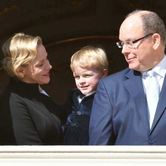 Le prince héréditaire Jacques de Monaco s'est joint à ses parents la princesse Charlene et le prince Albert II pour assister depuis le balcon du palais princier à la procession des reliques de Sainte Dévote à Monaco le 27 janvier 2019. ©Bruno Bebert/Bestimage