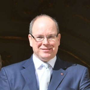 Le prince héréditaire Jacques de Monaco s'est joint à ses parents la princesse Charlene et le prince Albert II pour assister depuis le balcon du palais princier à la procession des reliques de Sainte Dévote à Monaco le 27 janvier 2019. ©Bruno Bebert/Bestimage