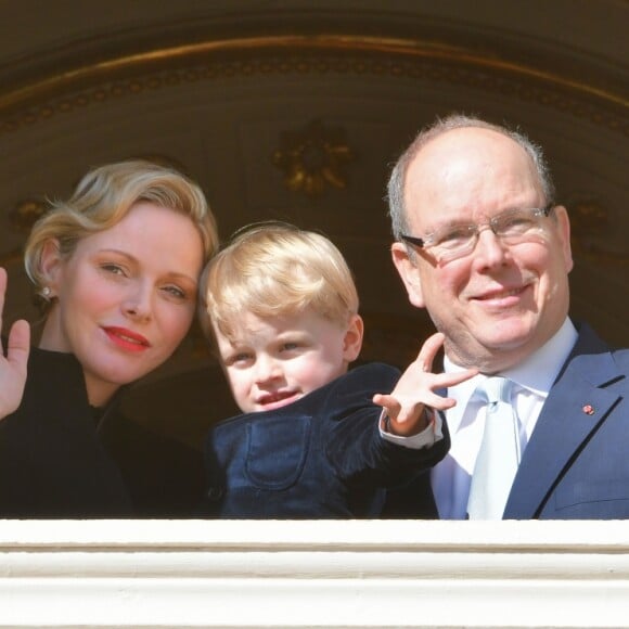 Le prince héréditaire Jacques de Monaco s'est joint à ses parents la princesse Charlene et le prince Albert II pour assister depuis le balcon du palais princier à la procession des reliques de Sainte Dévote à Monaco le 27 janvier 2019. ©Bruno Bebert/Bestimage