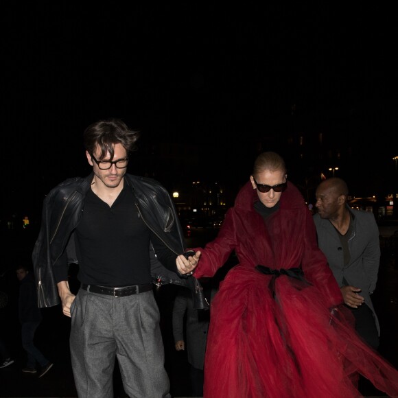 Semi-exclusif - Céline Dion et Pepe Munoz arrivent au restaurant Girafe à Paris, France, le 27 janvier 2019.