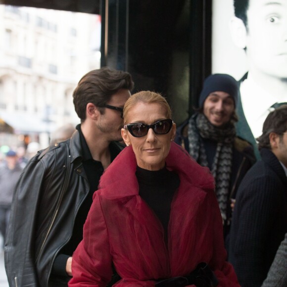 Céline Dion et Pepe Munoz arrivent au théâtre Mogador pour assister à la comédie musicale Chicago, à Paris, France, le 27 janvier 2019.