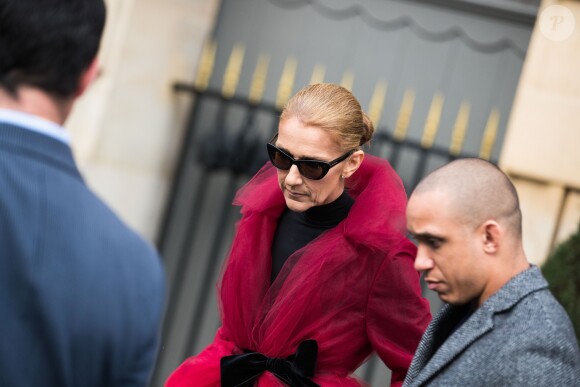 Céline Dion et son ami Pepe Munoz à la sortie de l'hotel Crillon, à Paris, se rendent au théâtre Mogador le 27 Janvier 2019