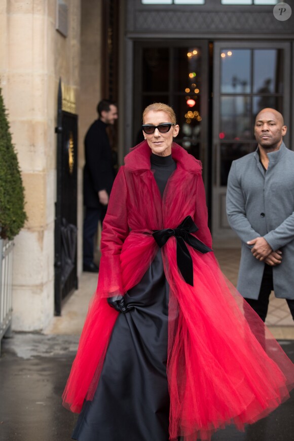 Céline Dion et son ami Pepe Munoz à la sortie de l'hotel Crillon, à Paris, se rendent au théâtre Mogador le 27 Janvier 2019