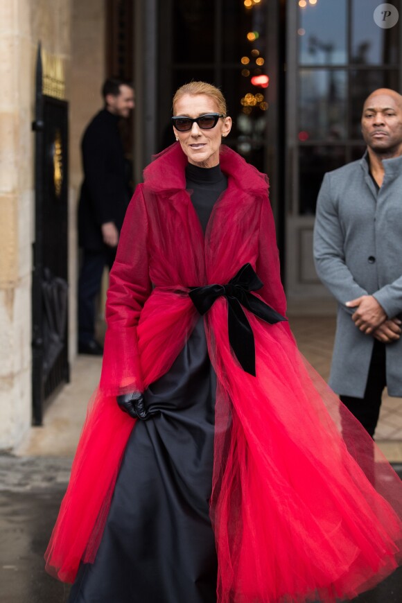 Céline Dion et son ami Pepe Munoz à la sortie de l'hotel Crillon, à Paris, se rendent au théâtre Mogador le 27 Janvier 2019