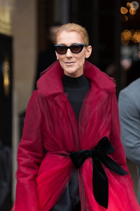 Céline Dion et son ami Pepe Munoz à la sortie de l'hotel Crillon, à Paris, se rendent au théâtre Mogador le 27 Janvier 2019
