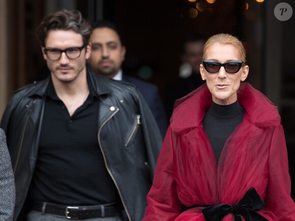 Céline Dion et son ami Pepe Munoz à la sortie de l'hotel Crillon, à Paris, se rendent au théâtre Mogador le 27 Janvier 2019