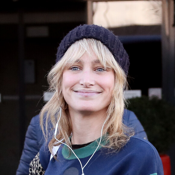 Pauline Lefèvre - Les people quittent leur hôtel afin de participer à l'enregistrement du nouveau spectacle des Enfoirés à Bordeaux le 28 janvier 2019.