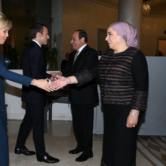 Le président égyptien Abdel Fattah al-Sissi et sa femme la Première Dame Entissar Amer accueillent son homologue français Emmanuel Macron et sa femme la Première dame Brigitte Macron - Dîner en l'honneur du président de la République française et sa femme la Première Dame, offert par son homologue égyptien et sa femme la Première Dame à l'hôtel Al Masah au Caire, Egypte, le 28 janvier 2019. Le couple présidentiel français est en visite officielle de trois jours en Egypte. © Dominique Jacovides/Bestimage