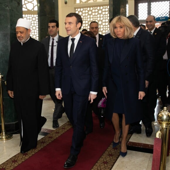 Emmanuel Macron et sa femme Brigitte rencontrent le grand Imam de la mosquée Al-Azhar, Cheikh Ahmed Al-Tayeb. Le 29 janvier 2019 © Romuald Meigneux / Pool / Bestimage