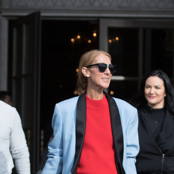 Céline Dion sort de l'hôtel de Crillon à Paris le 31 janvier 2019.