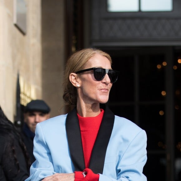 Céline Dion sort de l'hôtel de Crillon à Paris le 31 janvier 2019.