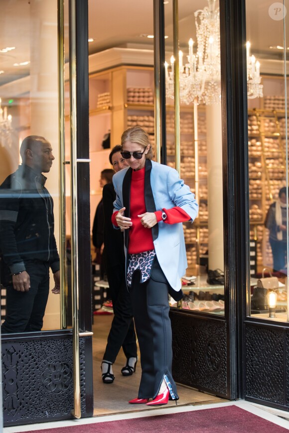 Celine Dion fait un passage à la boutique Repetto à Paris le 31 janvier 2019.