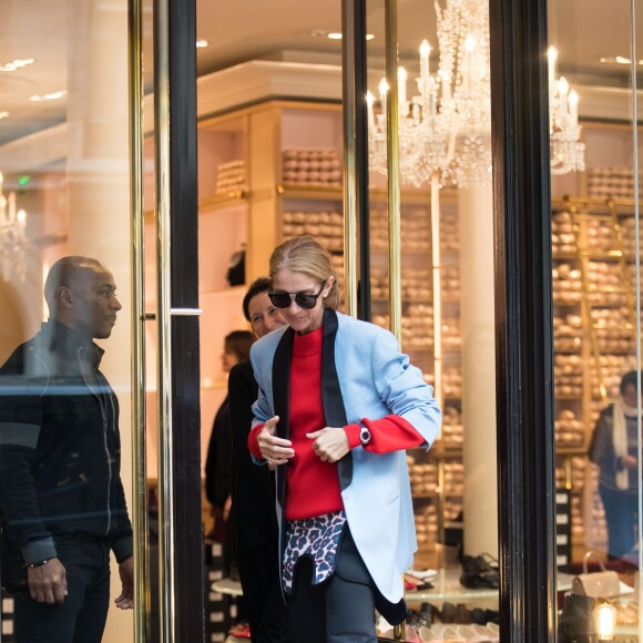 Celine Dion fait un passage à la boutique Repetto à Paris le 31 janvier 2019.