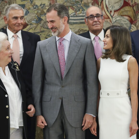 L'infante Pilar de Bourbon avec le roi Felipe VI et la reine Letizia d'Espagne lors d'une audience des membres de l'association "Nuevo Futuro" au palais de la Zarzuela à Madrid le 10 juillet 2018.
