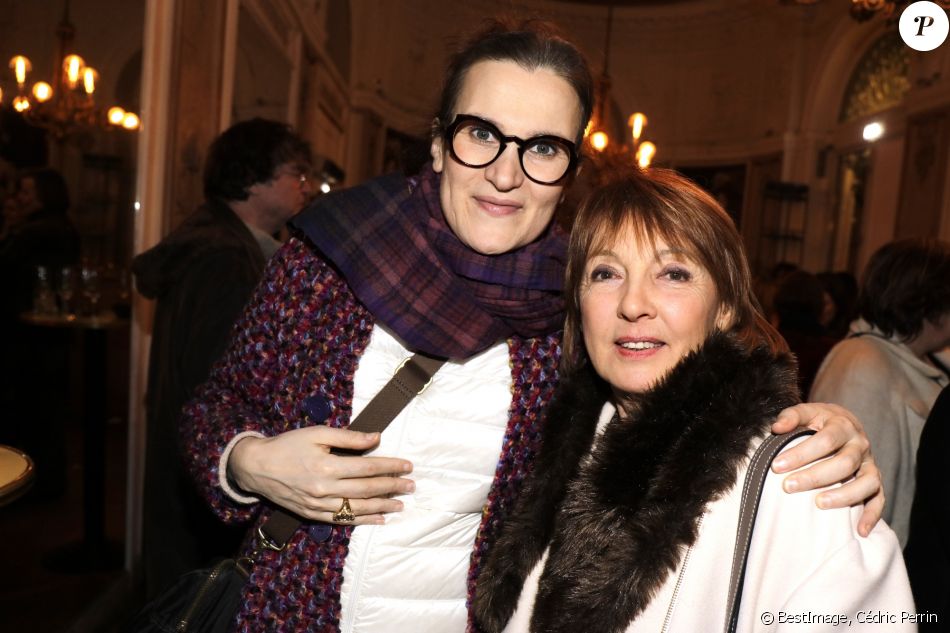 Films Et Séries Tv Avec Armelle Lesniak Exclusif - Armelle Lesniak et Blanche Raynal - Première de la pièce Ca