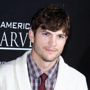 Ashton Kutcher - Première du film "Jobs" à Los Angeles, le 13 août 2013.