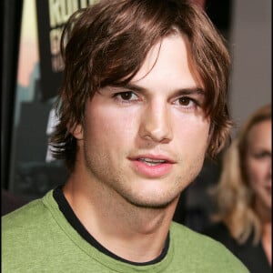 Ashton Kutcher à la soirée General Motors, à Los Angeles, en juillet 2005