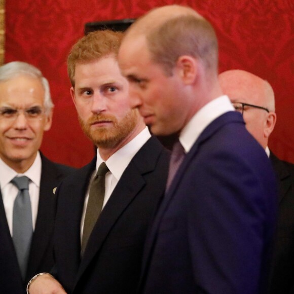 Le prince William, duc de Cambridge, et le prince Harry, duc de Sussex, lors de la conférence "2018 Illegal Wildlife Trade" au palais St James à Londres. Le 10 octobre 2018