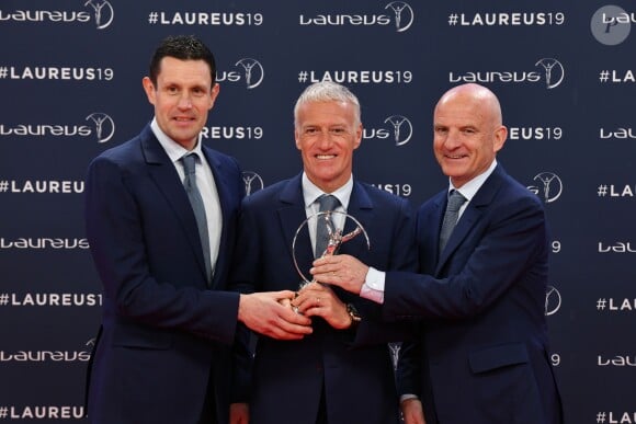 Didier Deschamps pose avec son Laureus en présence de Guy Stephan et Franck Raviot - Les célébrités posent sur le tapis rouge lors de la soirée des "Laureus World sports Awards" à Monaco le 18 février 2019
