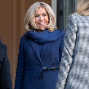 Brigitte Macron - Les participants à la réunion du conseil consultatif pour l'égalité entre les femmes et les hommes sont accueillis par Brigitte Macron au palais de l'Elysée à Paris le 19 février 2019. © Stéphane Lemouton / Bestimage