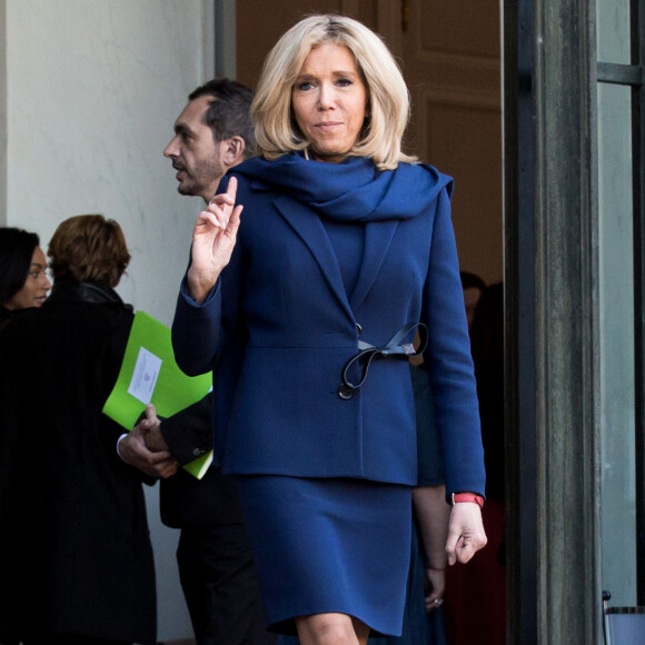 Brigitte Macron - Les participants à la réunion du conseil consultatif pour l'égalité entre les femmes et les hommes sont accueillis par Brigitte Macron au palais de l'Elysée à Paris le 19 février 2019. © Stéphane Lemouton / Bestimage