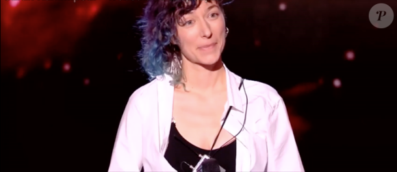 Camille Hardoin dans "The Voice 8" sur TF1, le 23 février 2019.