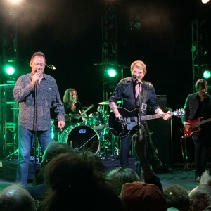 Jean Reno est monté sur scène pour chanter "Toute la musique que j'aime" - Johnny Hallyday était en concert au "Beacon Theatre" à New York. Le 6 mai 2014.