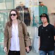 Angelina Jolie fait du shopping avec son fils Pax à Los Angeles le 16 février, 2019