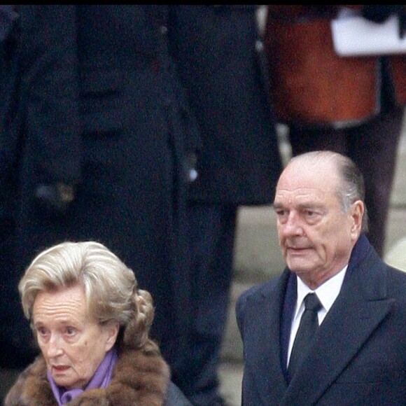 Bernadette et Jacques Chirac - Obsèques de Philippe Seguin en l'église Saint-Louis des Invalides, à Paris, le 11 janvier 2010.