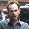 Luke Perry arrive au bâtiment AOL à New York, le 8 octobre 2018.
