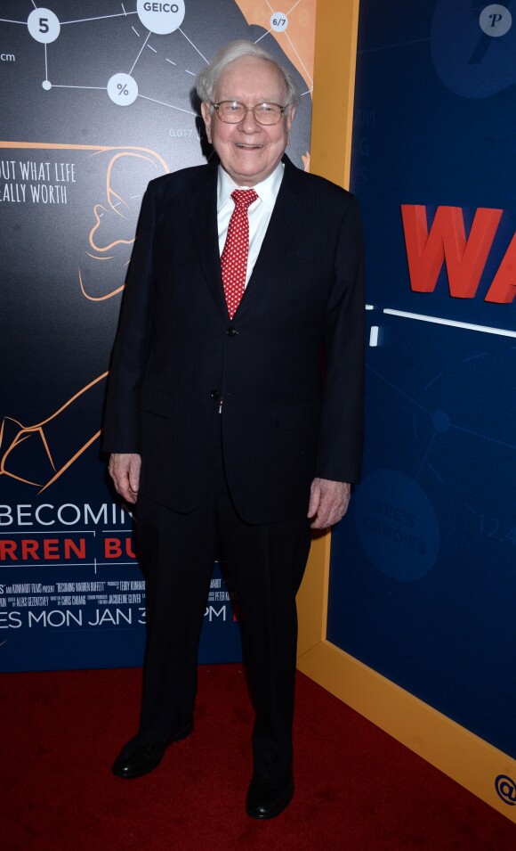 Warren Buffet lors de la première du film "Becoming Warren Buffet" à New York. Le 19 janvier 2017