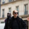 Céline Dion fait du shopping chez Balenciaga à Paris le 1er février 2019.