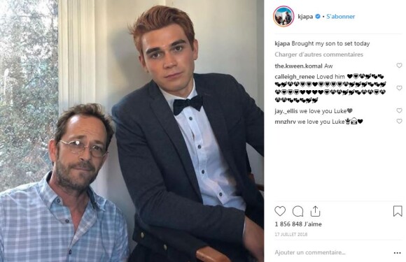 Luke Perry et KJ Apa sur le tournage de "Riverdale". Instagram, le 17 juillet 2018.