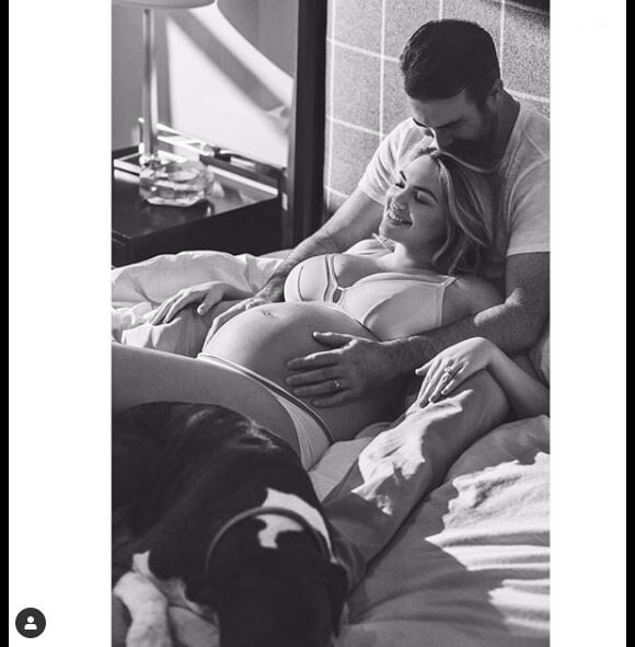 Kate Upton (enceinte) et Justin Verlander, Instagram, le 21 novembre 2018.