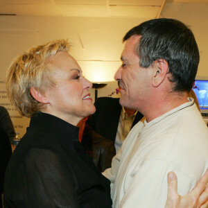 Muriel Robin et Jean-Marie Bigard au Grand Rex où Muriel présente son spectacle "Au secours", le 18 janvier 2005.