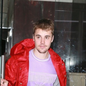 Justin Bieber arrive et sort du domicile de sa femme Hailey Baldwin Bieber à New York, le 7 mars 2019