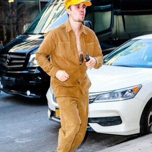 Exclusif - Justin Bieber arrive à un studio d'enregistrement à New York. Le 5 mars 2019