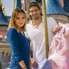 Camille Lacourt et Valérie Bègue à Disneyland paris le 12 avril 2015.