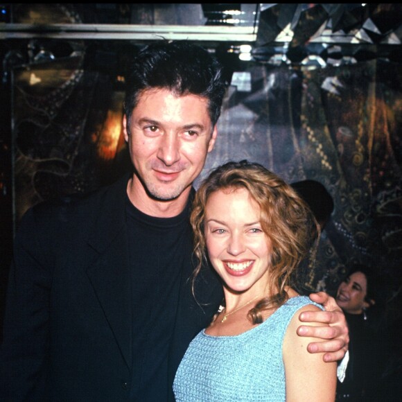 Etienne Daho et Kylie Minogue chez Régine à Paris, le 26 novembre 1993.  