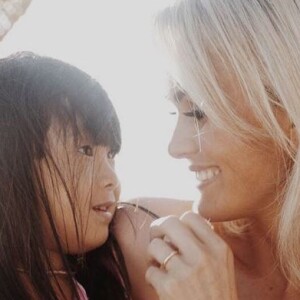 Jade Hallyday a adressé un message d'anniversaire à sa maman Laeticia Hallyday pour ses 44 ans. Instagram, le 18 mars 2019.
